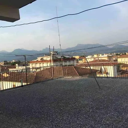 Fra Mare E Pineta * 维亚雷焦